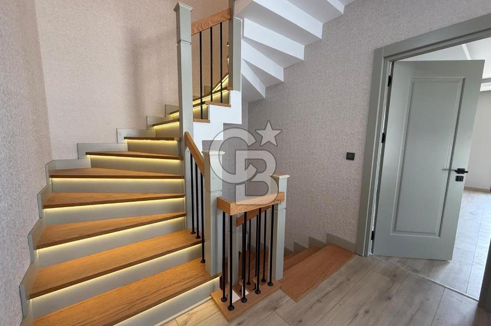 [CB SE7EN]SİTE İÇİNDE MÜSTAKİL HAVUZLU BAHÇELİ 6+2 TRİPLEX VİLLA