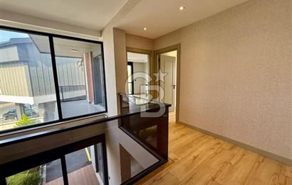 [CB SE7EN]SİTE İÇİNDE MÜSTAKİL HAVUZLU BAHÇELİ 6+2 TRİPLEX VİLLA