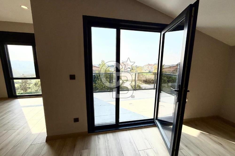 [CB SE7EN]SİTE İÇİNDE MÜSTAKİL HAVUZLU BAHÇELİ 6+2 TRİPLEX VİLLA