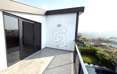 [CB SE7EN]SİTE İÇİNDE MÜSTAKİL HAVUZLU BAHÇELİ 6+2 TRİPLEX VİLLA