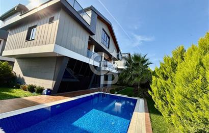 [CB SE7EN]SİTE İÇİNDE MÜSTAKİL HAVUZLU BAHÇELİ 6+2 TRİPLEX VİLLA