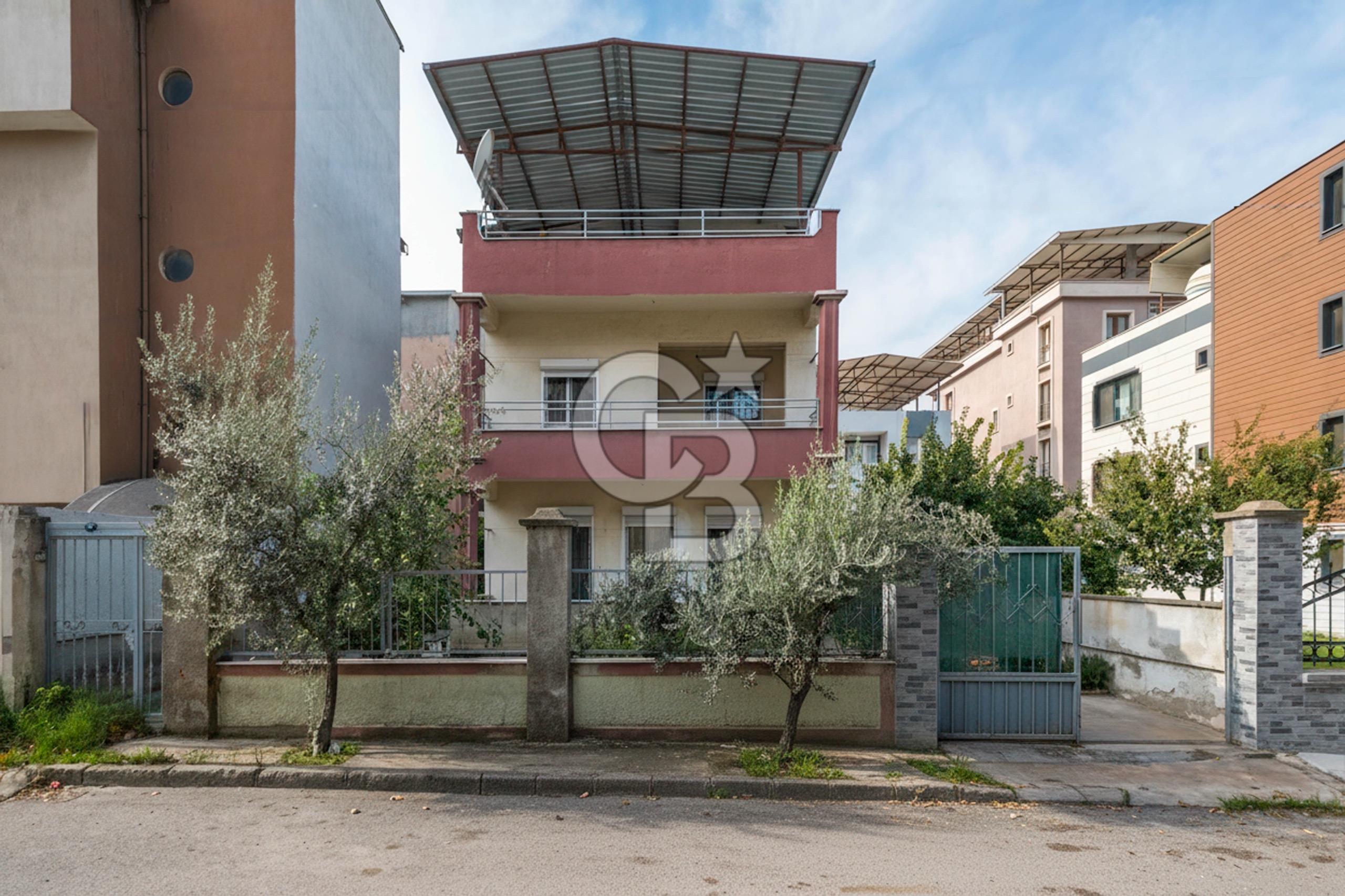 Bornova Point Alışveriş Merkezi Yakını Müstakil Bina