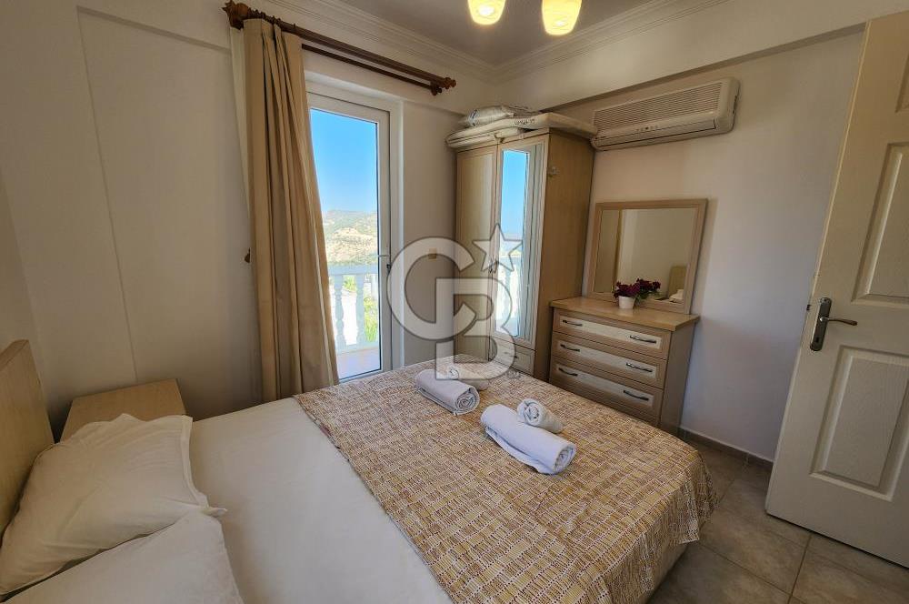 YALIKAVAK GERİŞ SOSYAL TESİSLİ SİTEDE DENİZ MANZARALI DAİRE