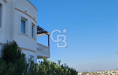 YALIKAVAK GERİŞ SOSYAL TESİSLİ SİTEDE DENİZ MANZARALI DAİRE