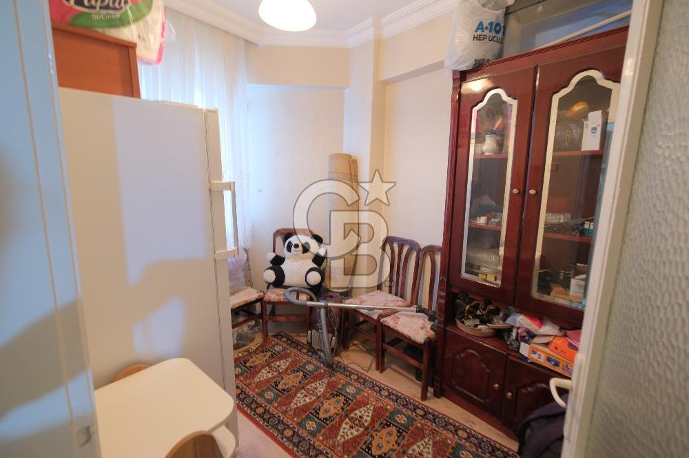 MENEMEN STADYUM CADDESİNDE SATILIK 3+1 ARA KAT DAİRE