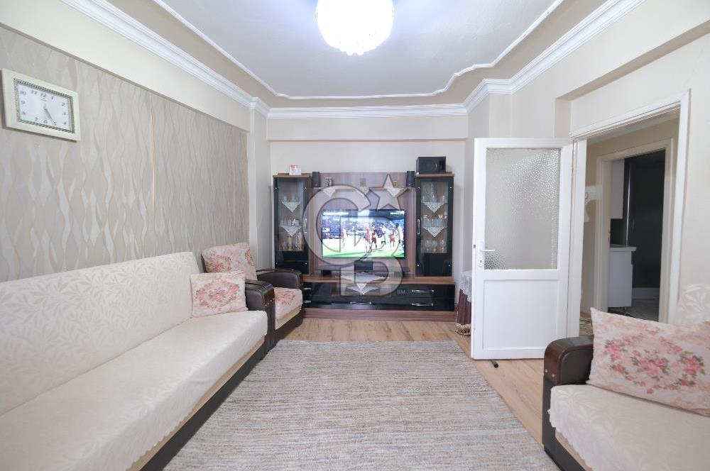 MENEMEN STADYUM CADDESİNDE SATILIK 3+1 ARA KAT DAİRE