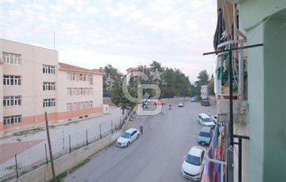 MENEMEN STADYUM CADDESİNDE SATILIK 3+1 ARA KAT DAİRE