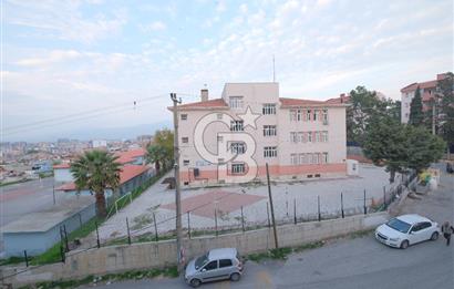 MENEMEN STADYUM CADDESİNDE SATILIK 3+1 ARA KAT DAİRE