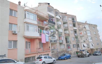 MENEMEN STADYUM CADDESİNDE SATILIK 3+1 ARA KAT DAİRE