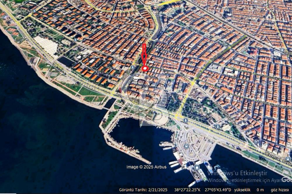 BOSTANLI'NIN KALBİNDE CADDE ÜZERİ SATILIK DÜKKAN....