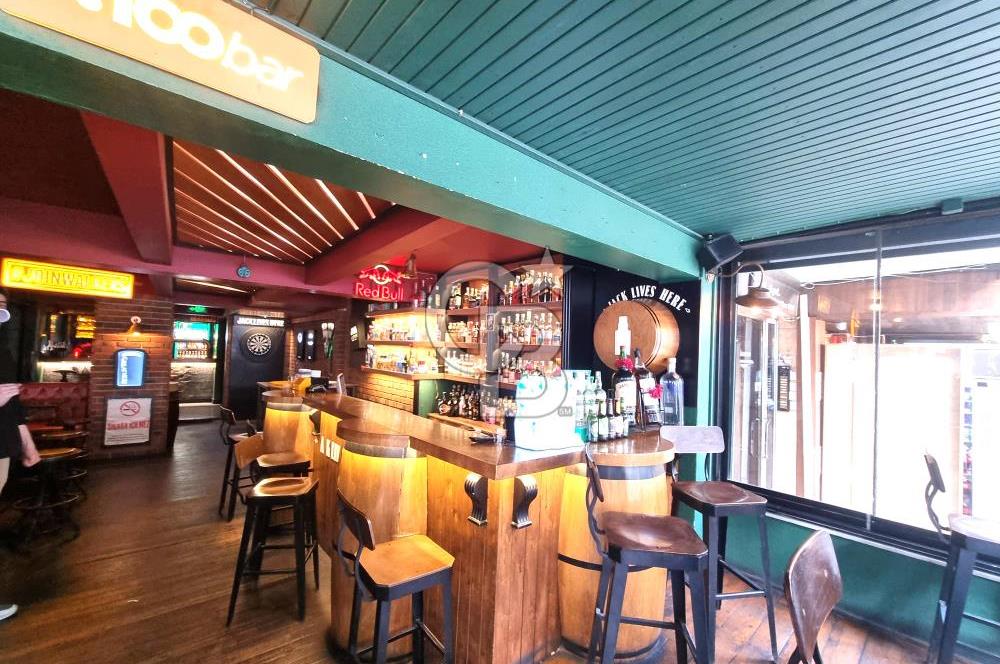 BOSTANLI'NIN KALBİNDE CADDE ÜZERİ SATILIK DÜKKAN....