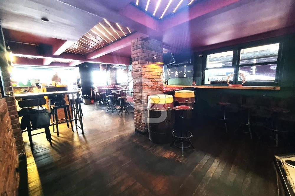 BOSTANLI'NIN KALBİNDE CADDE ÜZERİ SATILIK DÜKKAN....