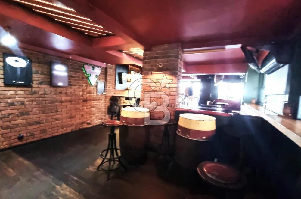 BOSTANLI'NIN KALBİNDE CADDE ÜZERİ SATILIK DÜKKAN....