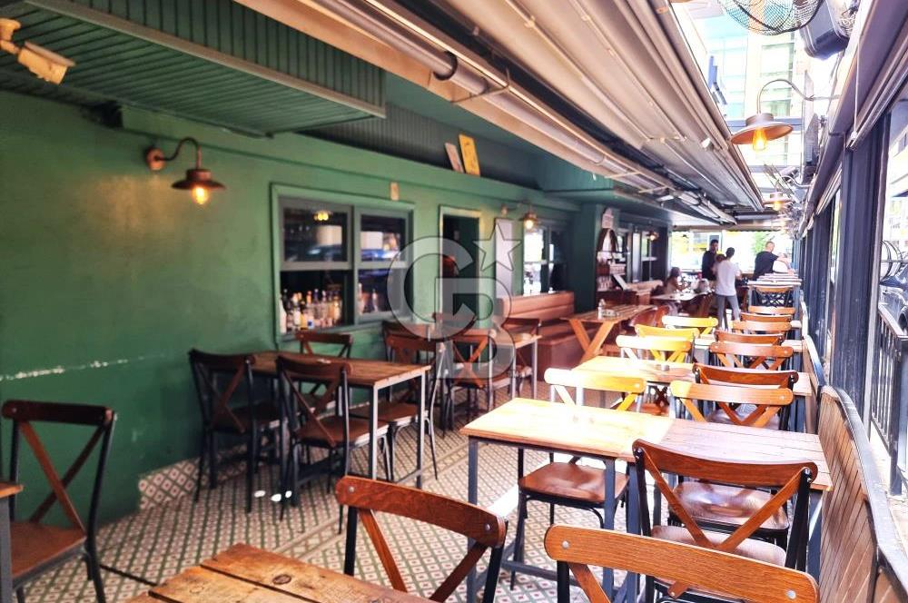 BOSTANLI'NIN KALBİNDE CADDE ÜZERİ SATILIK DÜKKAN....