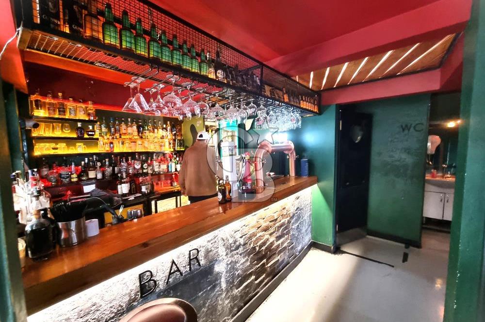 BOSTANLI'NIN KALBİNDE CADDE ÜZERİ SATILIK DÜKKAN....