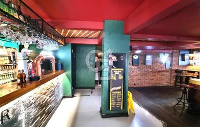 BOSTANLI'NIN KALBİNDE CADDE ÜZERİ SATILIK DÜKKAN....