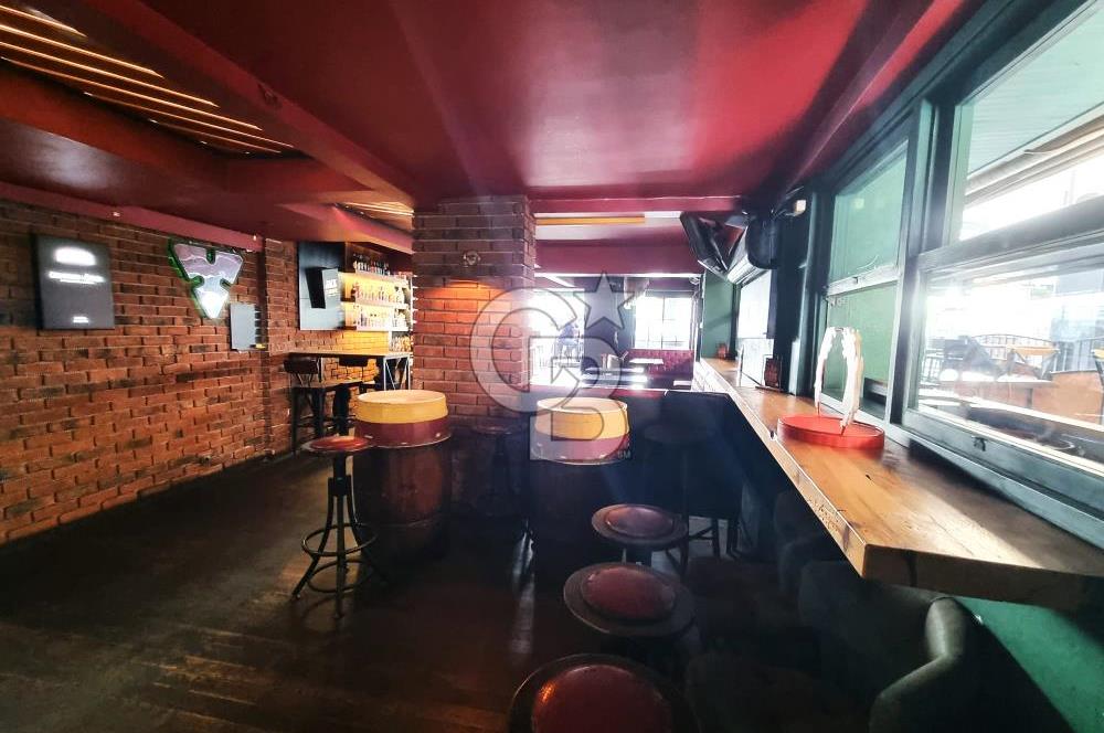 BOSTANLI'NIN KALBİNDE CADDE ÜZERİ SATILIK DÜKKAN....