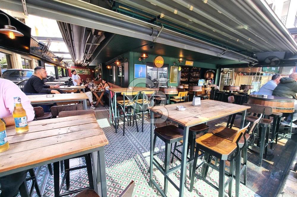 BOSTANLI'NIN KALBİNDE CADDE ÜZERİ SATILIK DÜKKAN....