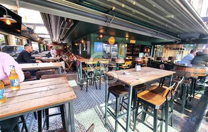 BOSTANLI'NIN KALBİNDE CADDE ÜZERİ SATILIK DÜKKAN....