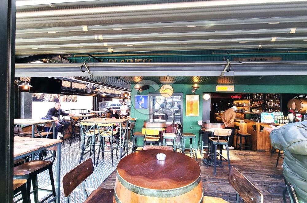 BOSTANLI'NIN KALBİNDE CADDE ÜZERİ SATILIK DÜKKAN....