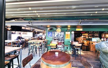 BOSTANLI'NIN KALBİNDE CADDE ÜZERİ SATILIK DÜKKAN....