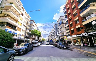 BOSTANLI'NIN KALBİNDE CADDE ÜZERİ SATILIK DÜKKAN....