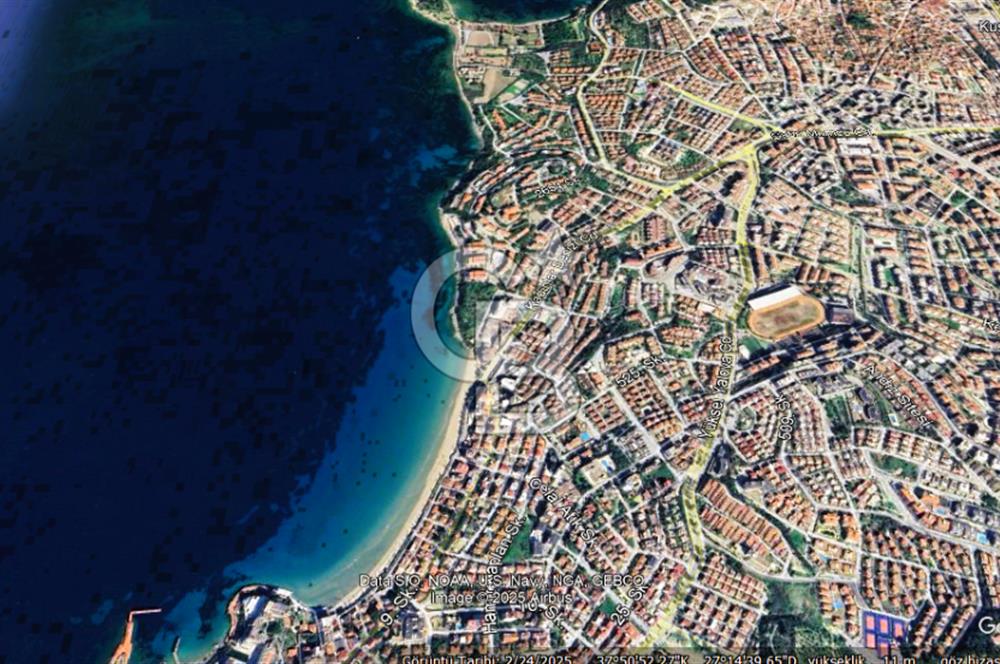 KUŞADASI KADINLAR DENİZİN'DE DENİZE 70 MT MESAFEDE SATILIK OTEL