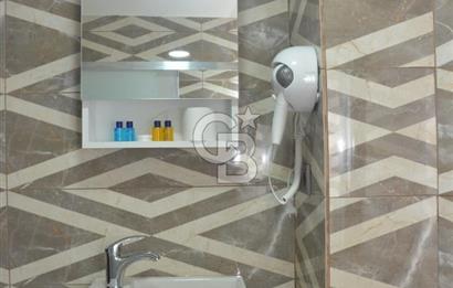 KUŞADASI KADINLAR DENİZİN'DE DENİZE 70 MT MESAFEDE SATILIK OTEL