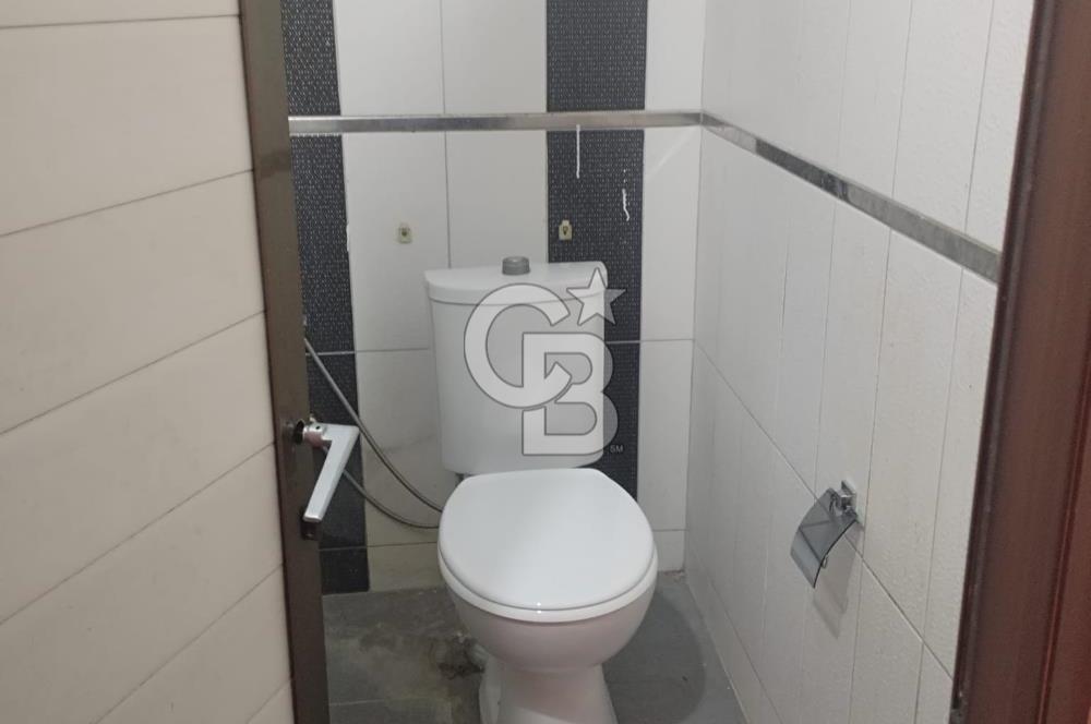 Karşıyaka Çarsı'da Kiralık Ofis