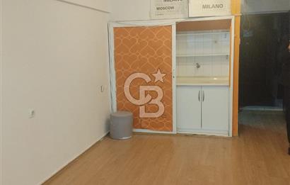 Karşıyaka Çarsı'da Kiralık Ofis