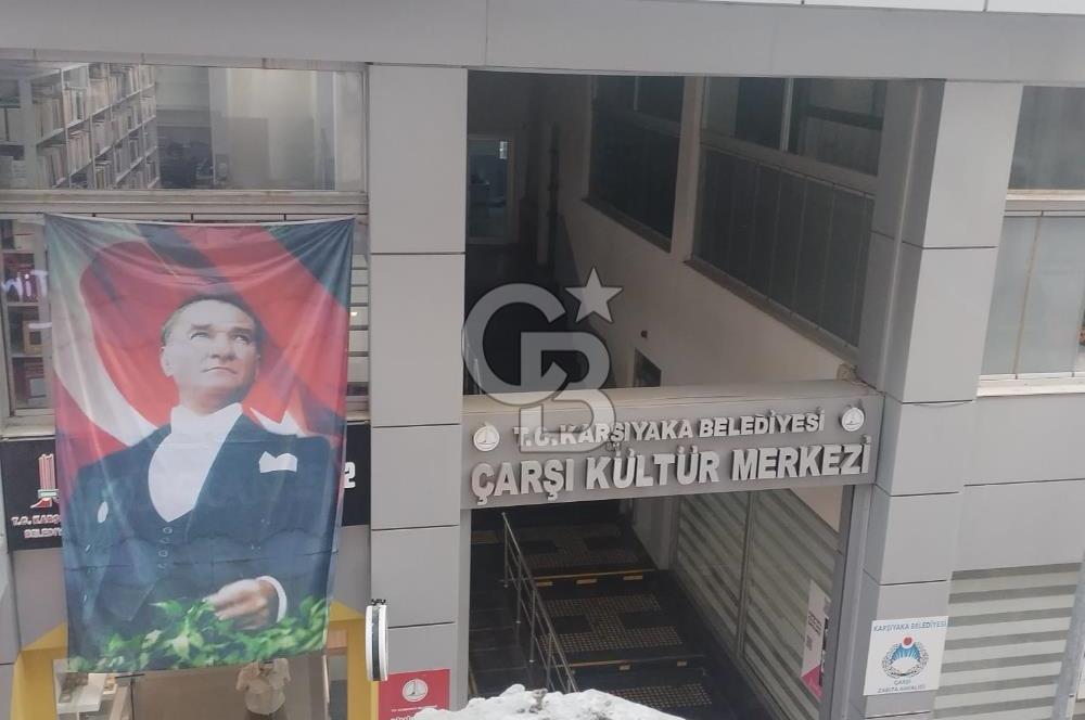 Karşıyaka Çarsı'da Kiralık Ofis