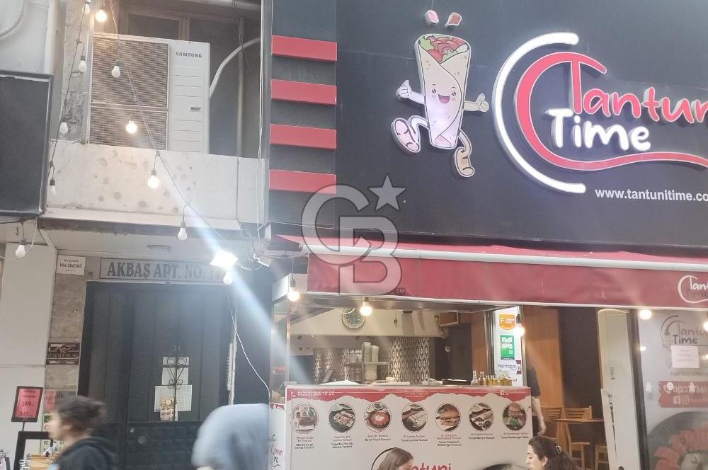 Karşıyaka Çarsı'da Kiralık Ofis