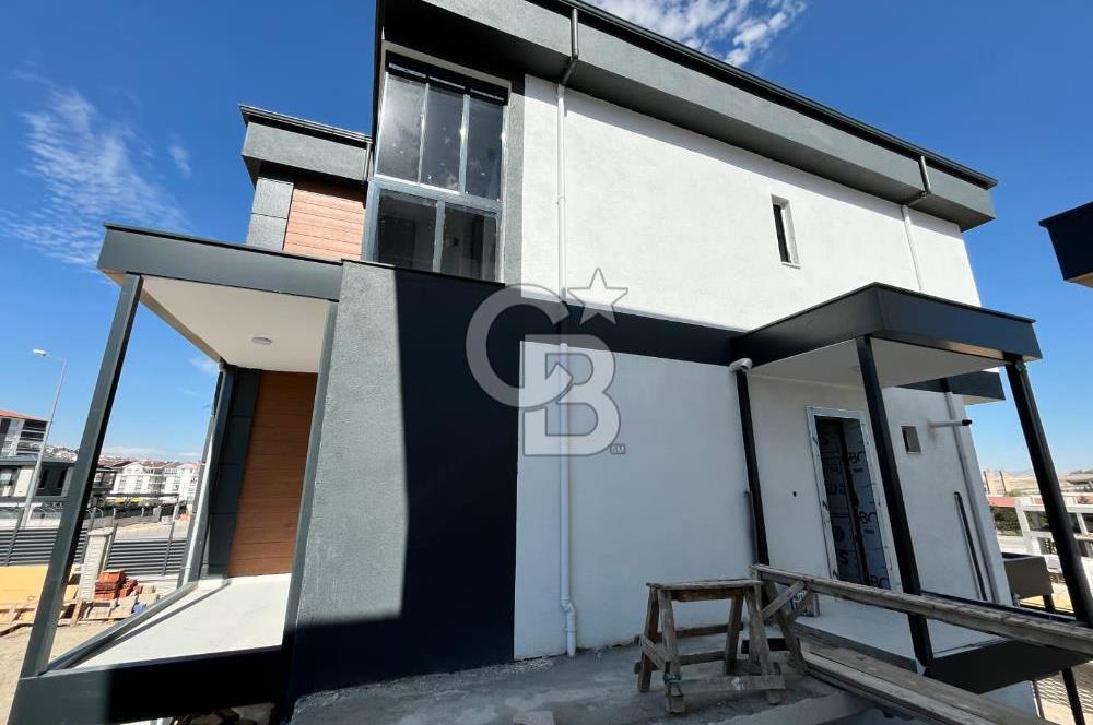 BAĞLICA ALSANCAK ARASINDA 7+2 SATILIK FULL YAPILI LÜX VİLLA