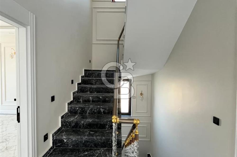 BAĞLICA ALSANCAK ARASINDA 7+2 SATILIK FULL YAPILI LÜX VİLLA