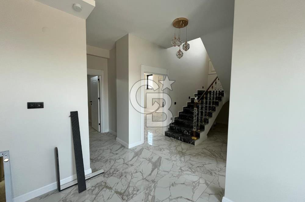 BAĞLICA ALSANCAK ARASINDA 7+2 SATILIK FULL YAPILI LÜX VİLLA