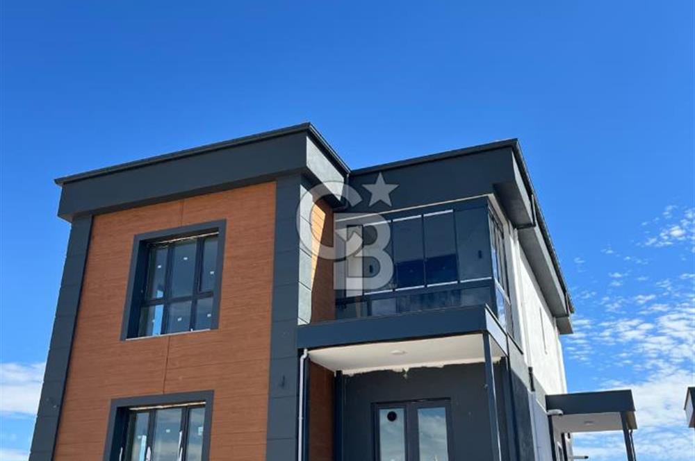 BAĞLICA ALSANCAK ARASINDA 7+2 SATILIK FULL YAPILI LÜX VİLLA