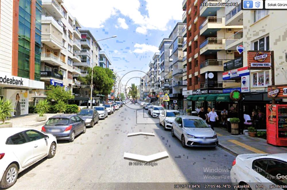 BOSTANLI'NIN KALBİNDE CADDE ÜZERİ SATILIK DÜKKAN....