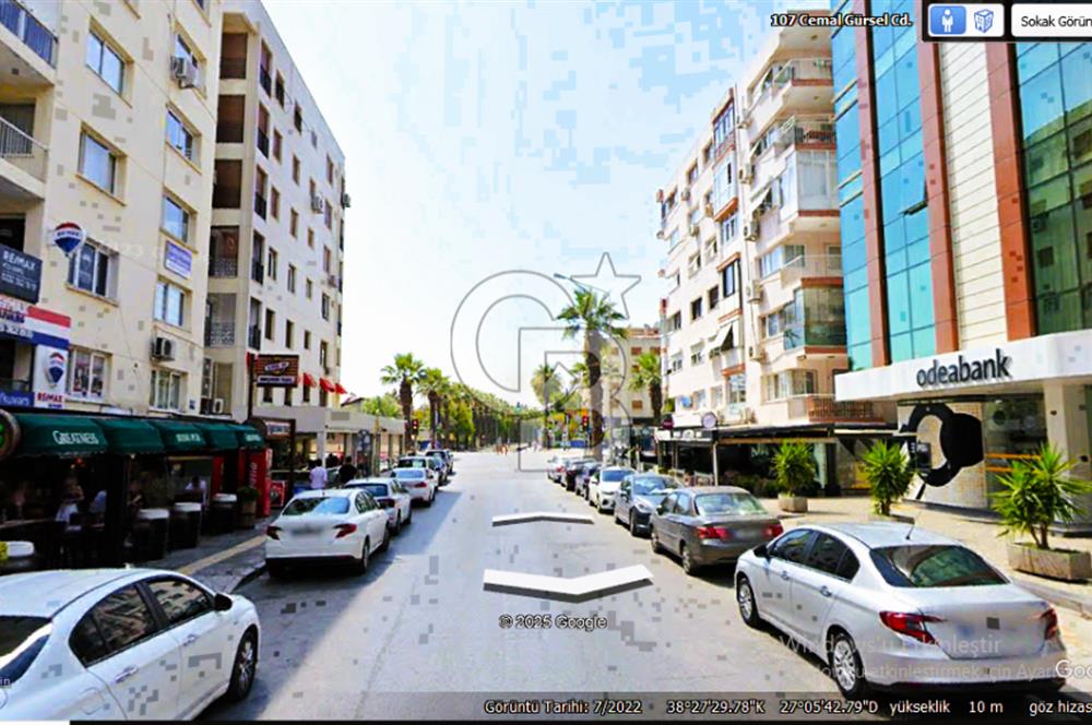 BOSTANLI'NIN KALBİNDE CADDE ÜZERİ SATILIK DÜKKAN....