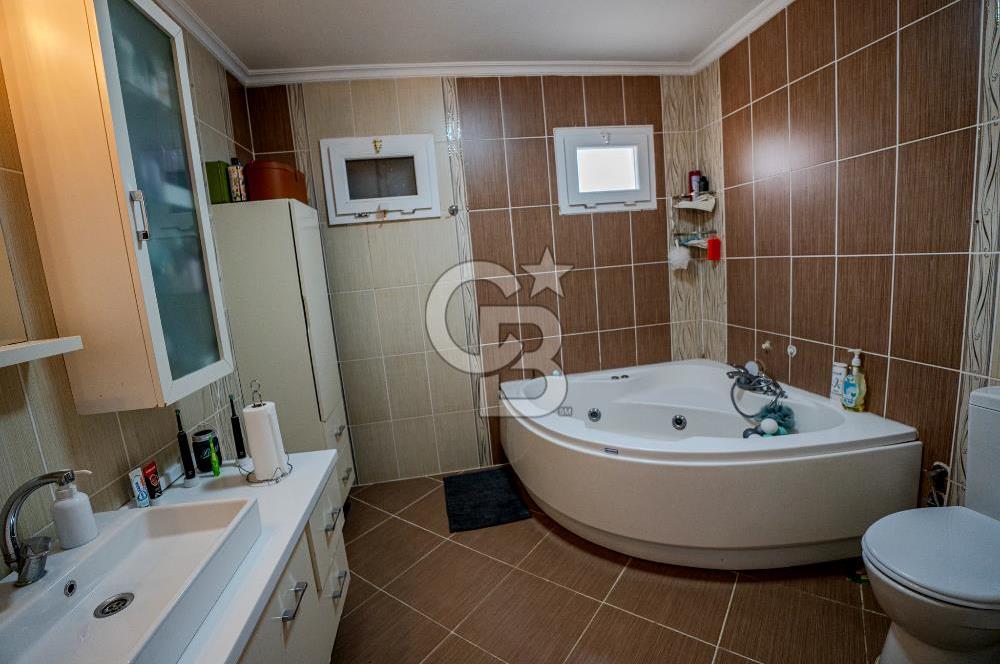 İzmir Güzelbahçe Kahramandere,Satılık Müstakil Havuzlu Villa