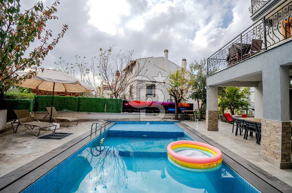 İzmir Güzelbahçe Kahramandere,Satılık Müstakil Havuzlu Villa