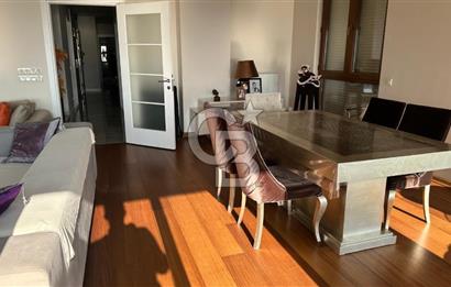 CADDEBOSTAN'DA KATTA TEK DENİZ MANZARALI 200 M2 4+1 DUBLEKS DAİRE