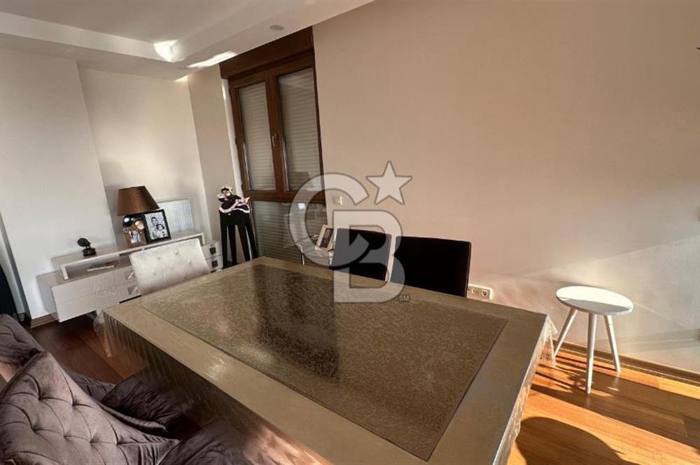 CADDEBOSTAN'DA KATTA TEK DENİZ MANZARALI 200 M2 4+1 DUBLEKS DAİRE