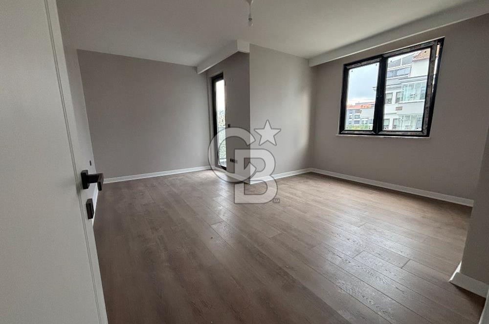 YEŞİLİN İÇİNDE DENİZE BİR ADIM MESAFEDE SAKİN BİR YAŞAM