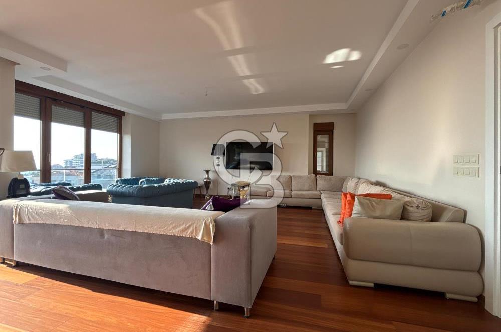 CADDEBOSTAN'DA KATTA TEK DENİZ MANZARALI 200 M2 4+1 DUBLEKS DAİRE