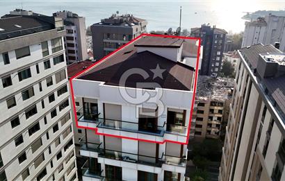CADDEBOSTAN'DA KATTA TEK DENİZ MANZARALI 200 M2 4+1 DUBLEKS DAİRE