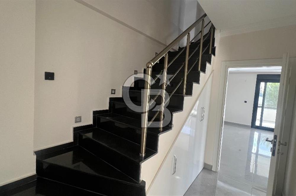 Didim Mavişehir’de Özel Taş Mimaride 4+1  Lüks Havuzlu Villa 