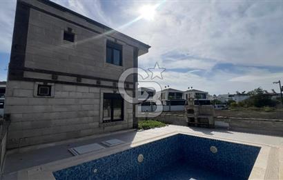 Didim Mavişehir’de Özel Taş Mimaride 4+1  Lüks Havuzlu Villa 