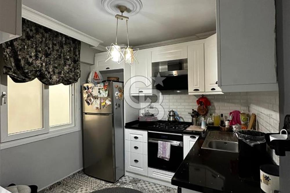 Karşıyaka Bahçelievler'de Satılık 3+1 Daire (Tadilatli)