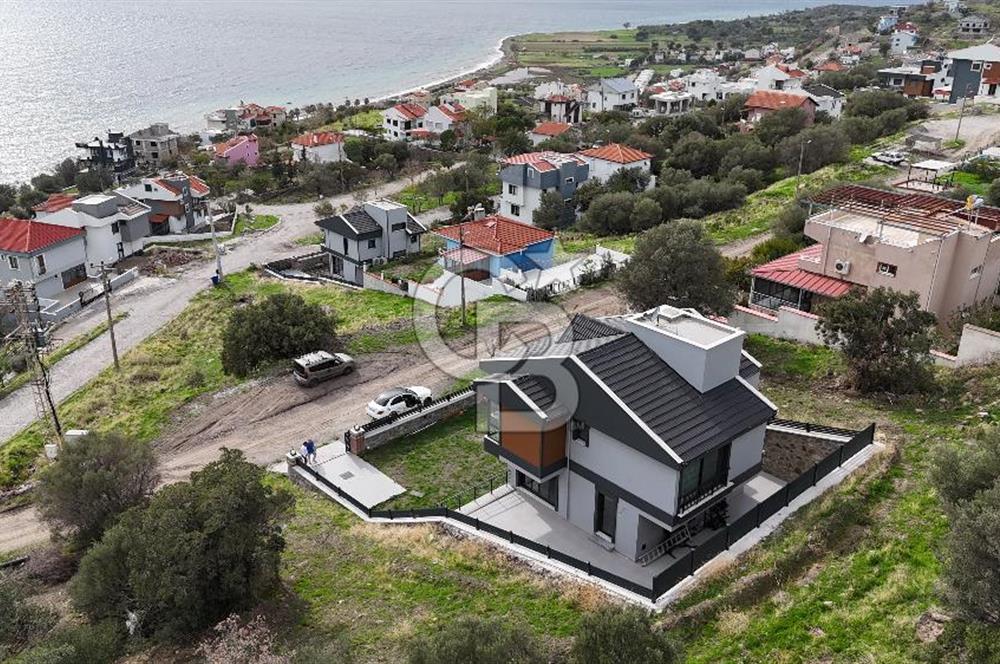 Dikili Çandarlı'da Müstakil Tripleks 4+2 Villa