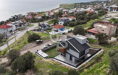 Dikili Çandarlı'da Müstakil Tripleks 4+2 Villa
